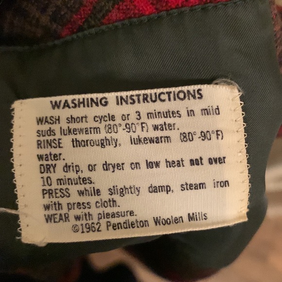 Pendleton true vintage rich red green black plaid wool board shirt L/modern M - Picture 6 of 6